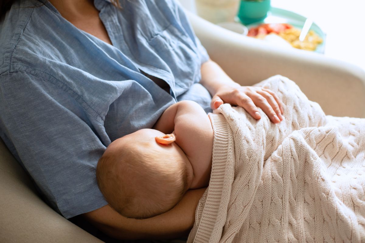 nouveau ne maman allaitement